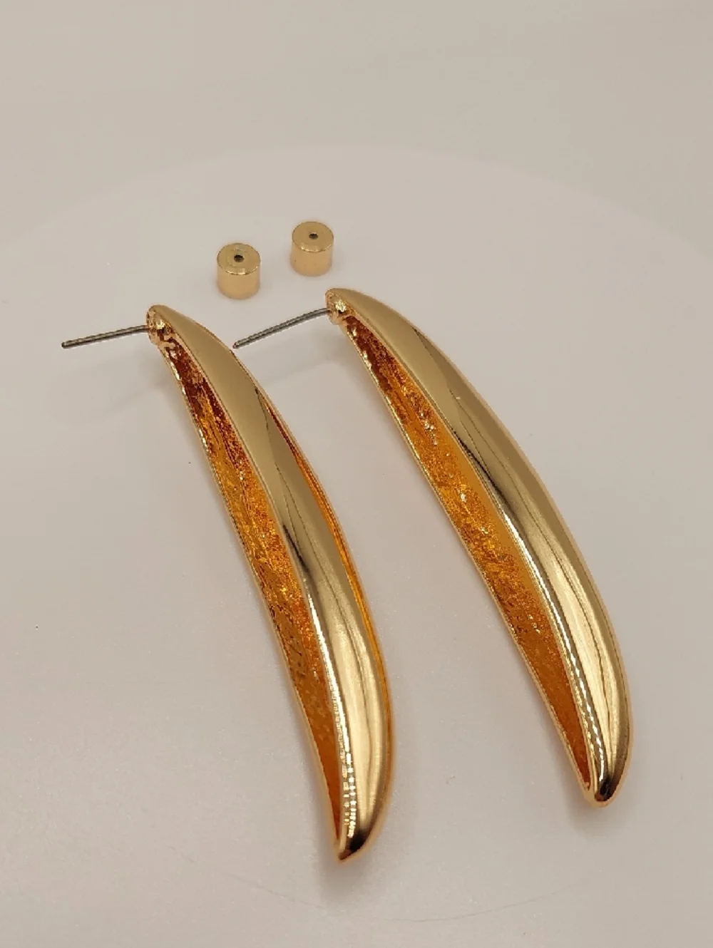 1990's Goldtone Curved Hoop Pierced Earrings - Women Jewelry - Picture 9 of 10